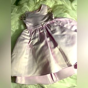 🚨NEVER WORN🚨Little girl bedazzled shoulder dress